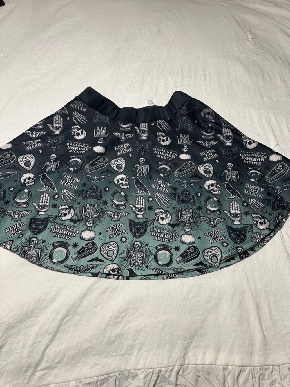 Universal Women’s Halloween Graphic A-Line Skirt - Teal & Black
